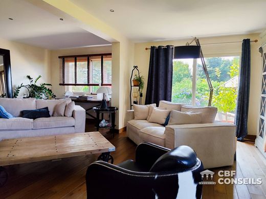 Элитный дом, Mauriac, Cantal