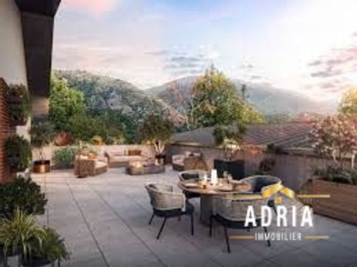 Apartment / Etagenwohnung in Challes-les-Eaux, Savoy