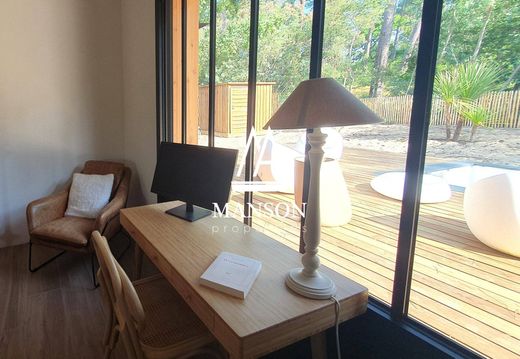 Luxury home in Lège-Cap-Ferret, Gironde