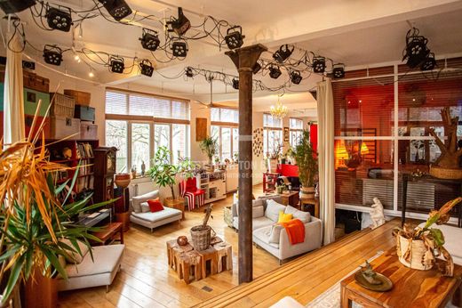 Apartment / Etagenwohnung in Lille, Nord