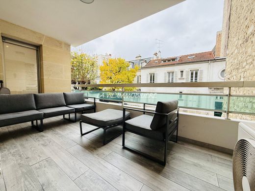 Apartment / Etagenwohnung in Saint-Mandé, Val-de-Marne