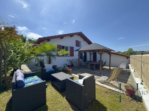 Luxury home in Briscous, Pyrénées-Atlantiques