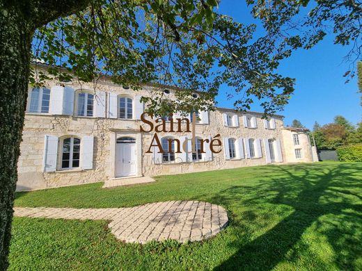 豪宅  Dirac, Charente