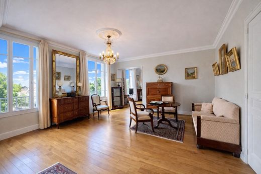 Apartment in Le Vésinet, Yvelines