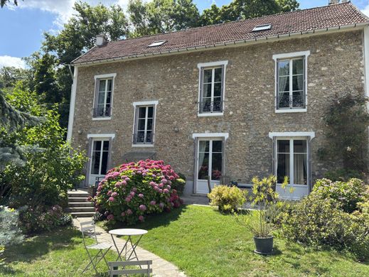 Luxus-Haus in Châteaufort, Yvelines
