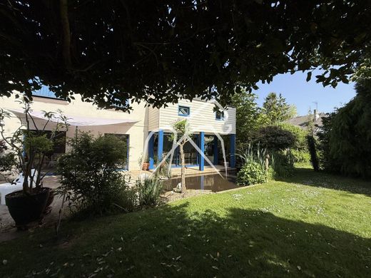 Luxury home in Bonsecours, Seine-Maritime