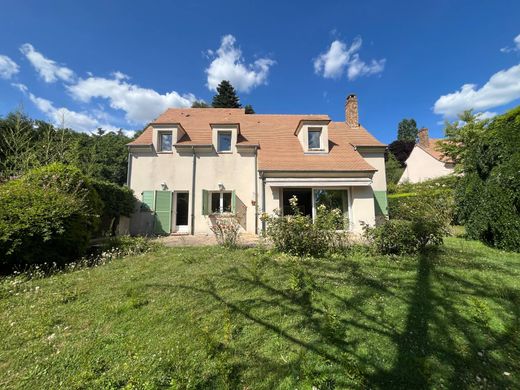 Luxury home in Feucherolles, Yvelines