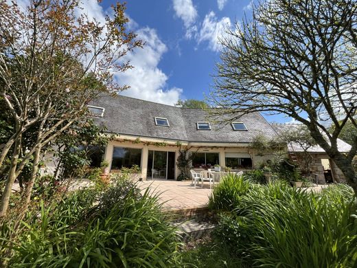 豪宅  Gouesnach, Finistère