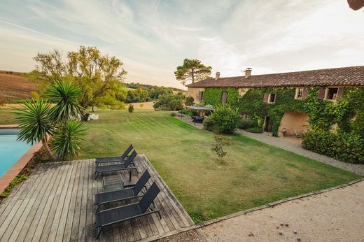 Luxury home in Saint-Élix-Theux, Gers