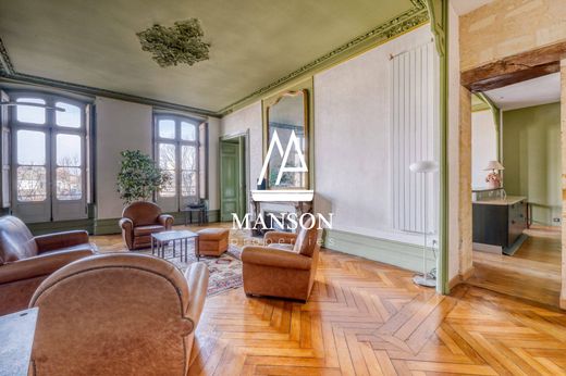 Apartment / Etagenwohnung in Bordeaux, Gironde
