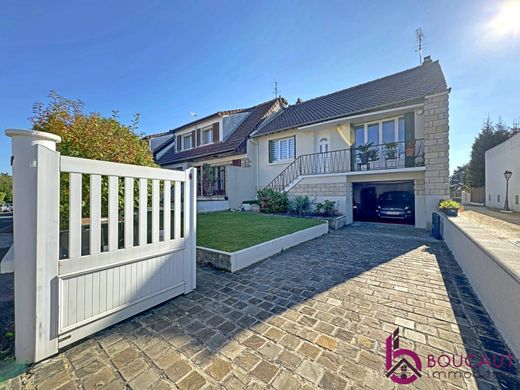 Luxury home in Châtenay-Malabry, Hauts-de-Seine