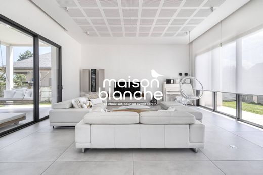 منزل ﻓﻲ Angers, Maine-et-Loire