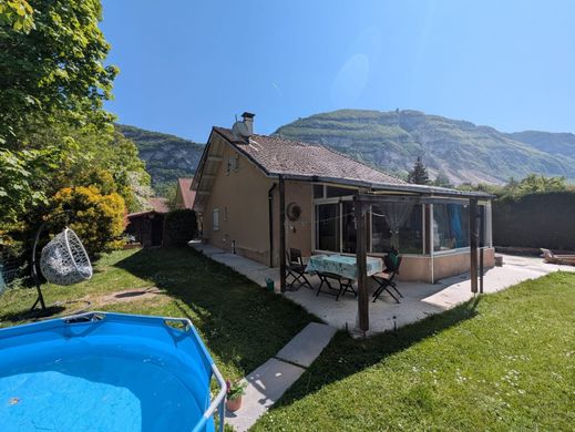 Luxus-Haus in Étrembières, Haute-Savoie