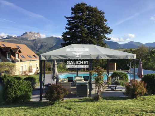 Maison de luxe à Manteyer, Hautes-Alpes