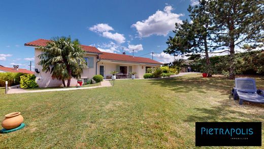Luxury home in Chassagny, Rhône