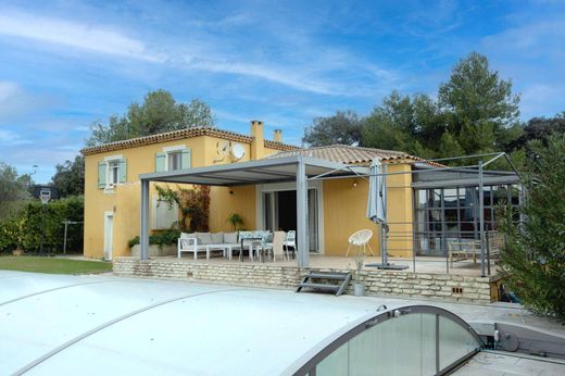 Luxus-Haus in Vernègues, Bouches-du-Rhône
