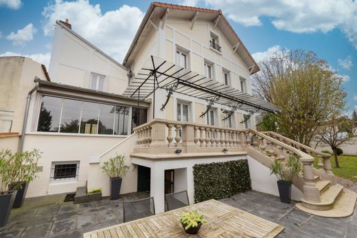 Luxe woning in Villemomble, Seine-Saint-Denis