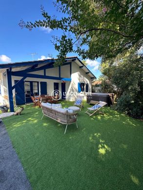 Luxury home in Capbreton, Landes