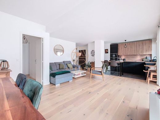 Apartament w Saint-Maur-des-Fossés, Val-de-Marne