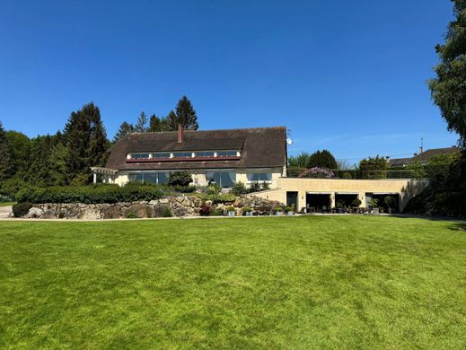 Maison de luxe à Bernay, Eure