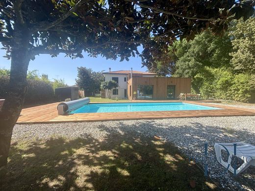 Casa di lusso a Lit-et-Mixe, Landes