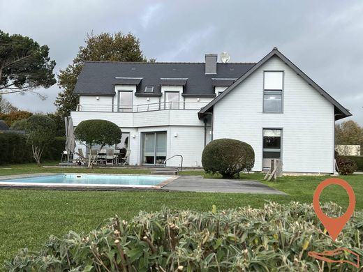 Luxury home in La Forêt-Fouesnant, Finistère