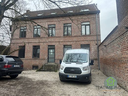 Kamienica w Tourcoing, North