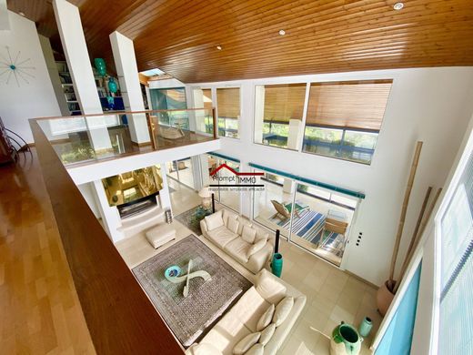 Luxury home in Mérignac, Gironde