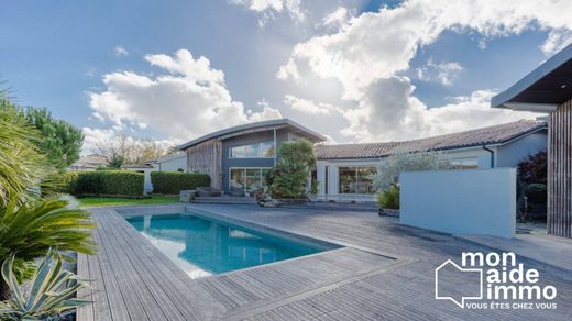 Luxury home in Créon, Gironde