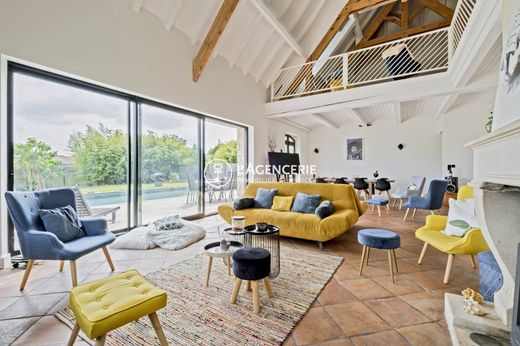 호화 저택 / Carbon-Blanc, Gironde