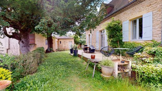 Sarlat-la-Canéda, Dordogneの高級住宅