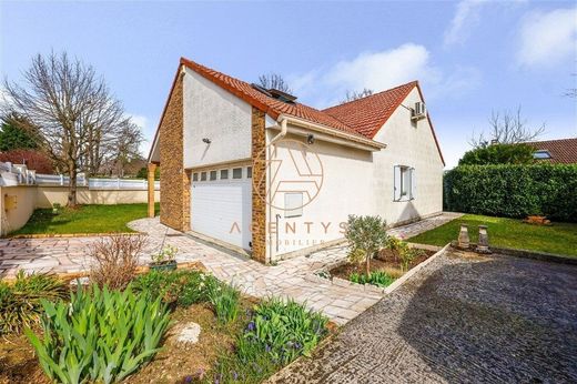 Luxury home in Le Plessis-Trévise, Val-de-Marne