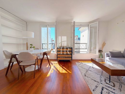 Apartment / Etagenwohnung in Provence-Opéra – Grands Boulevards, Paris