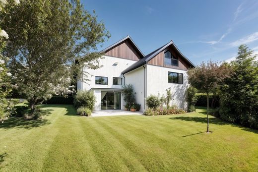 Luxus-Haus in Copponex, Haute-Savoie
