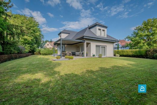 Luxury home in Kriegsheim, Bas-Rhin