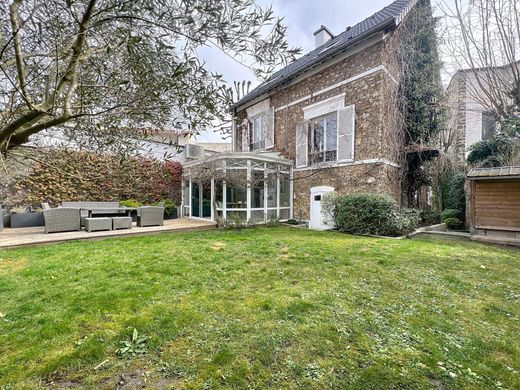 Maison de luxe à Garches, Hauts-de-Seine