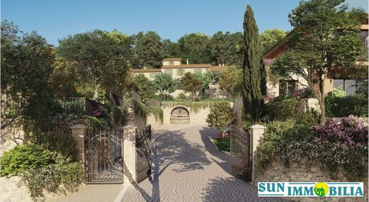 Apartment / Etagenwohnung in Cagnes-sur-Mer, Alpes-Maritimes