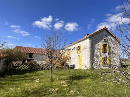 Luxury home in Léguillac-de-Cercles, Dordogne