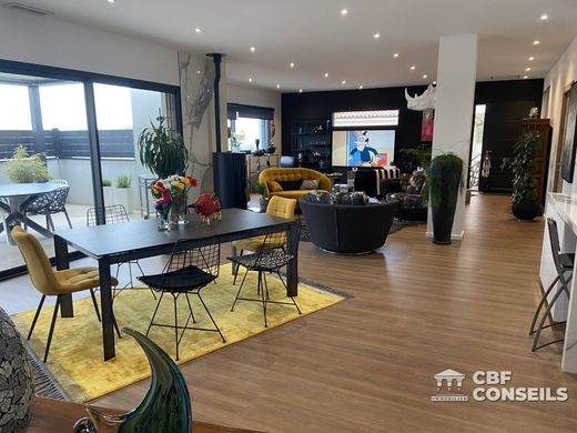 호화 저택 / Veyre-Monton, Puy-de-Dôme