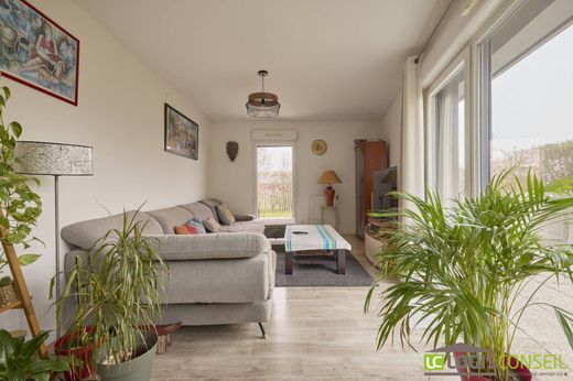 Apartment / Etagenwohnung in Bagneux, Hauts-de-Seine