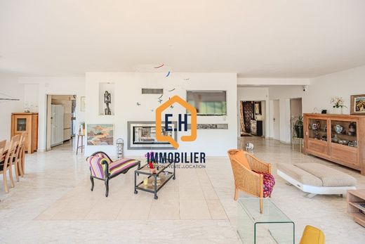 Luxus-Haus in Collobrières, Var