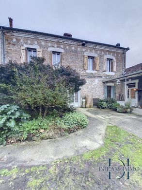 Luxury home in Saint-Julien-en-Born, Landes