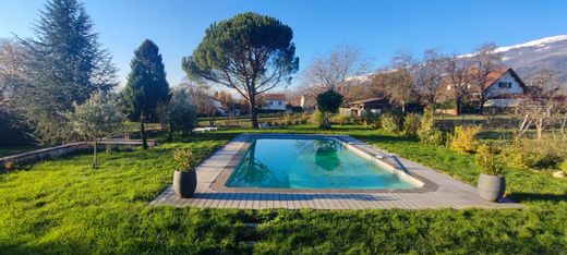 豪宅  Saint-Genis-Pouilly, Ain