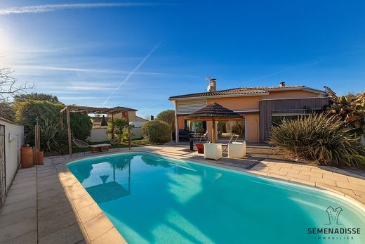 호화 저택 / Roques, Upper Garonne