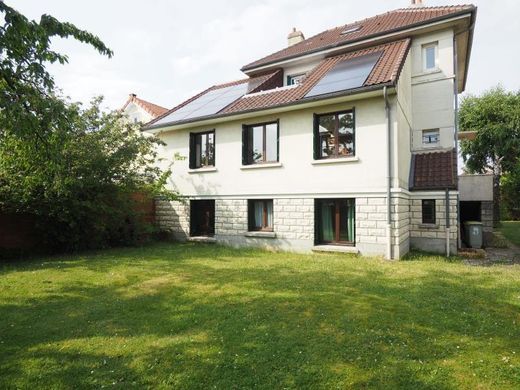Luxury home in Bois-d'Arcy, Yvelines