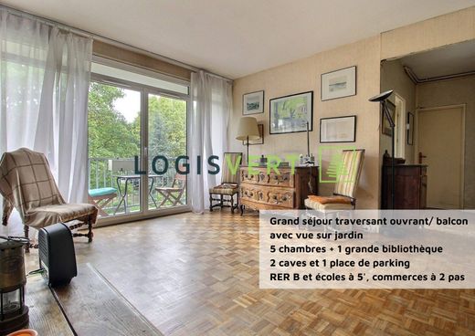 Apartment / Etagenwohnung in Sceaux, Hauts-de-Seine