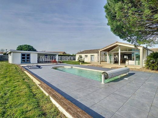 Luxe woning in La Roche-sur-Yon, Vendée