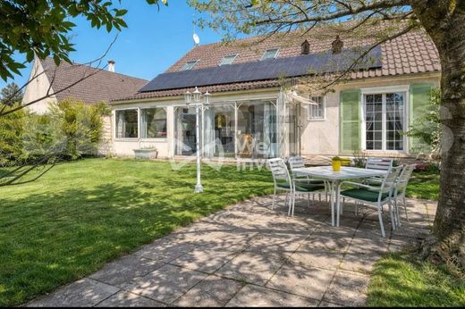 Luxury home in Serris, Seine-et-Marne