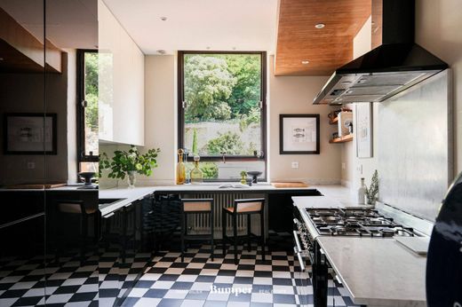 Apartment in Lyon, Rhône