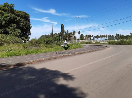 ‏קרקע ב  Tahiti